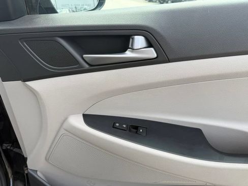 Used 2017 Hyundai Tucson SE w/ SE Popular Package 02 AWD/4WD image 15