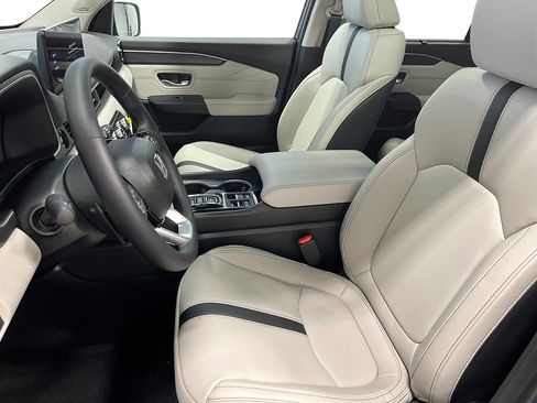 New 2026 Honda Pilot Touring image 15