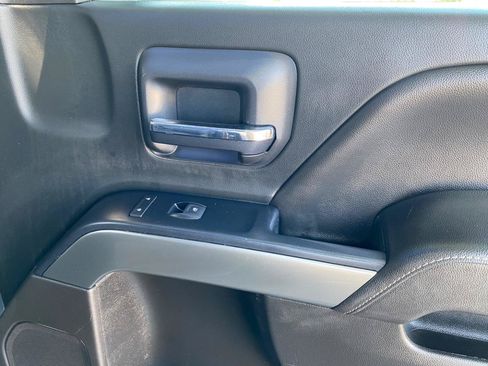 Used 2018 Chevrolet Silverado 1500 LT AWD/4WD image 46
