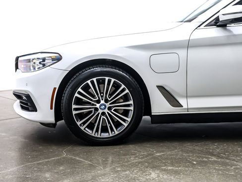 Used 2018 BMW 530e image 10