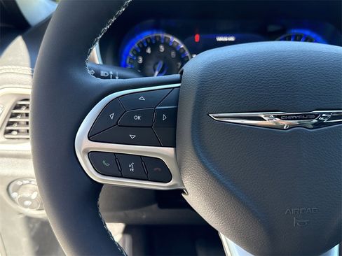New 2026 Chrysler Pacifica Select image 22