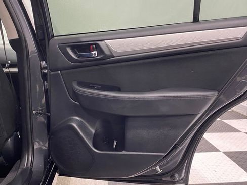 Used 2018 Subaru Outback 2.5i Premium image 24