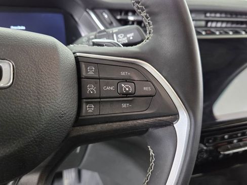 Used 2023 Jeep Grand Cherokee L Limited w/ Luxury Tech Group II image 20