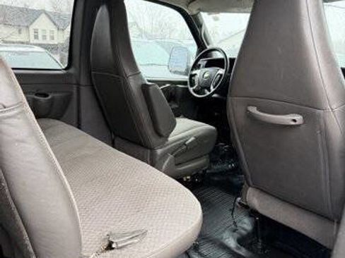 Used 2017 Chevrolet Express 2500 LS image 21