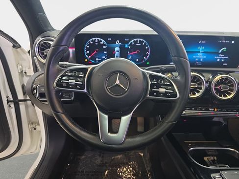 Used 2022 Mercedes-Benz A 220 image 19