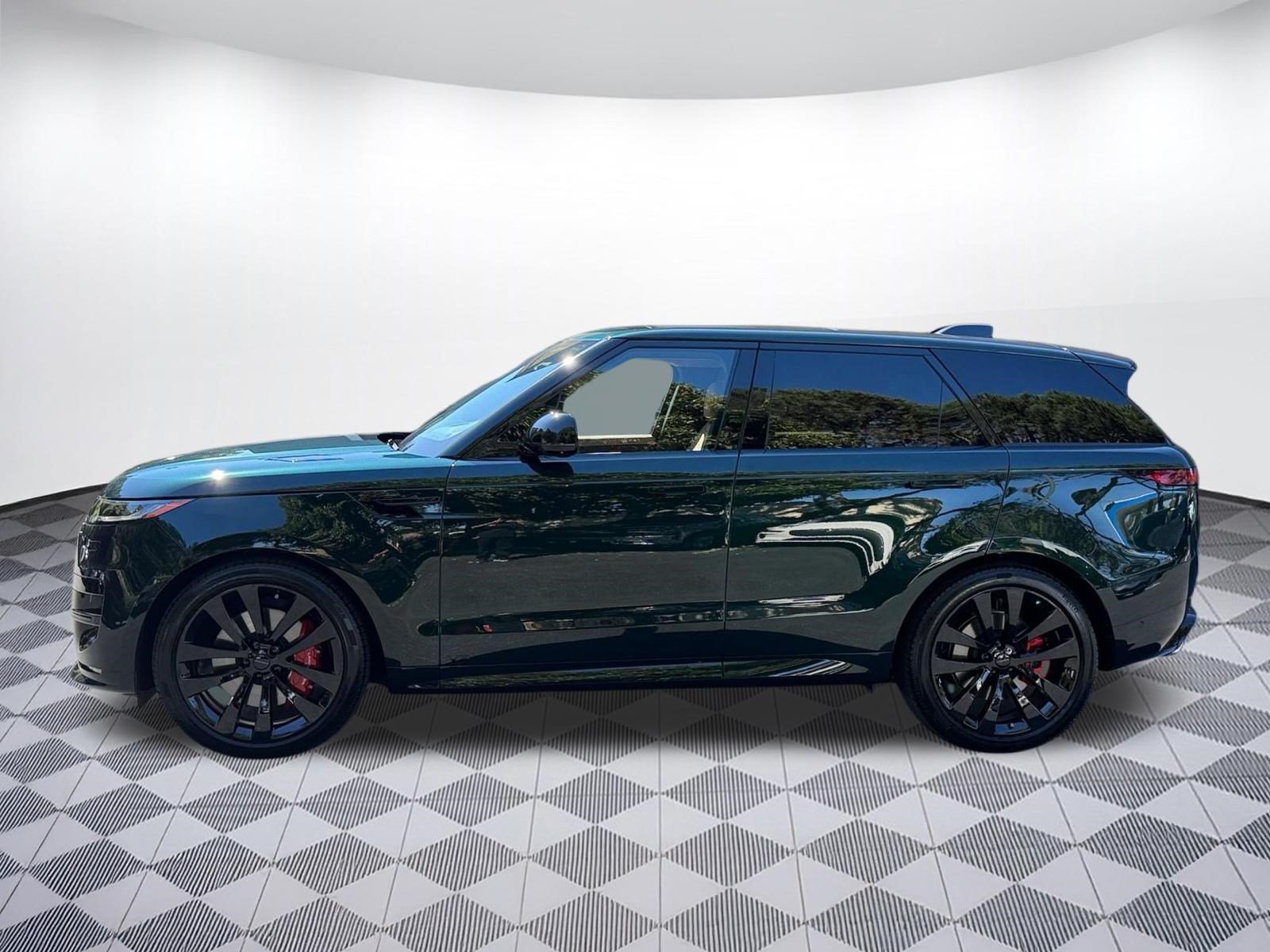 Used 2026 Land Rover Range Rover Sport Dynamic SE AWD/4WD image 2