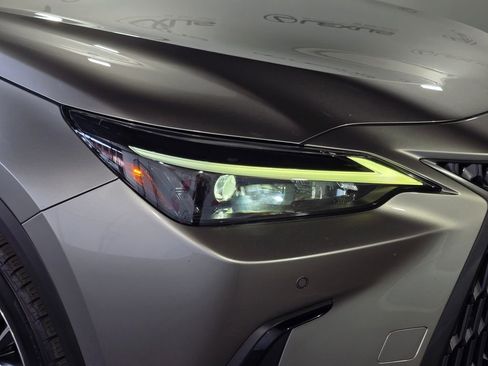 Used 2024 Lexus NX 250 FWD w/ Premium Package image 5