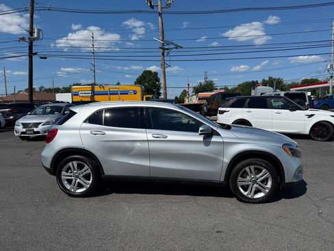 Used 2019 Mercedes-Benz GLA 250 4MATIC image 7