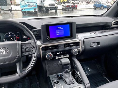 Used 2025 Toyota Tacoma SR5 image 6