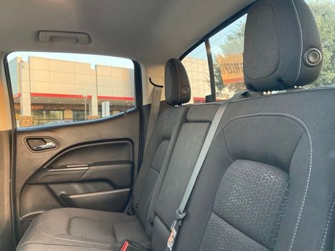Used 2017 GMC Canyon SLE w/ SLE Convenience Package RWD image 11