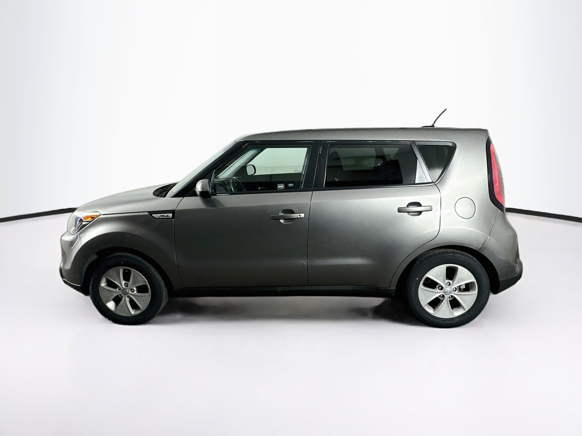 Used 2015 Kia Soul FWD image 4