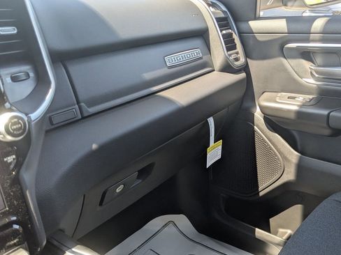 New 2026 RAM 1500 Big Horn AWD/4WD image 27