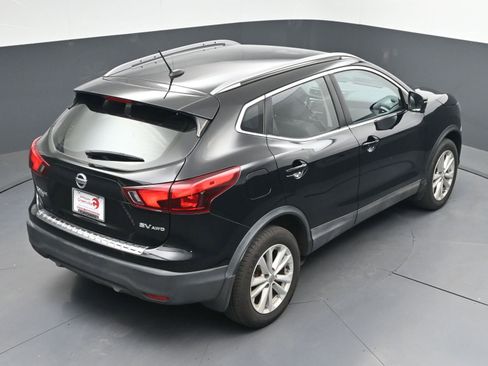 Used 2018 Nissan Rogue Sport SV w/ SV Technology Package image 32