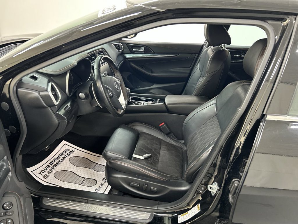 Used 2020 Nissan Maxima SR w/ Sport Mat Group FWD image 9