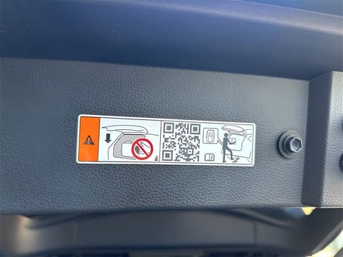 Used 2025 Toyota Highlander Platinum image 61