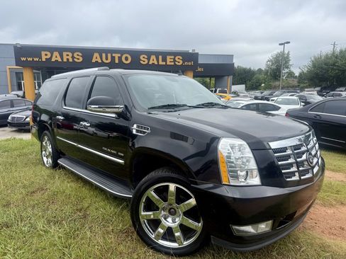 Used 2011 Cadillac Escalade ESV Luxury image 16