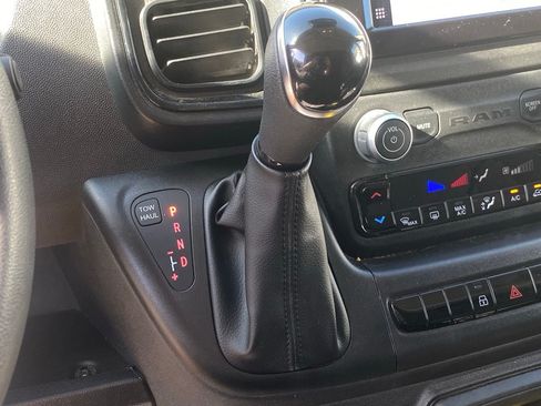 Used 2025 RAM ProMaster 2500 w/ Convenience Group FWD image 8