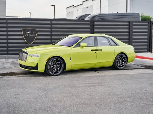 Used 2025 Rolls-Royce Ghost Black Badge image 6