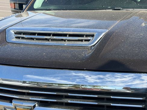 Used 2018 Chevrolet Silverado 2500 LT AWD/4WD image 12