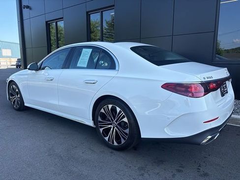 Used 2024 Mercedes-Benz E 350 4MATIC Sedan image 3