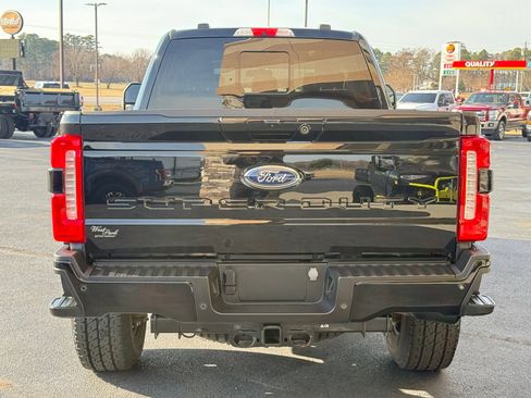 Used 2023 Ford F250 Lariat w/ Tremor Off-Road Package image 4