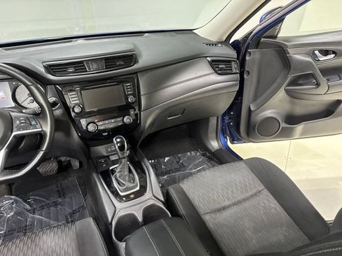 Used 2020 Nissan Rogue SV w/ Premium Package AWD/4WD image 24