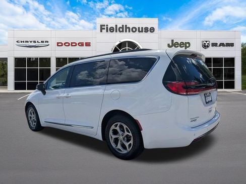 Used 2023 Chrysler Pacifica Limited FWD image 14