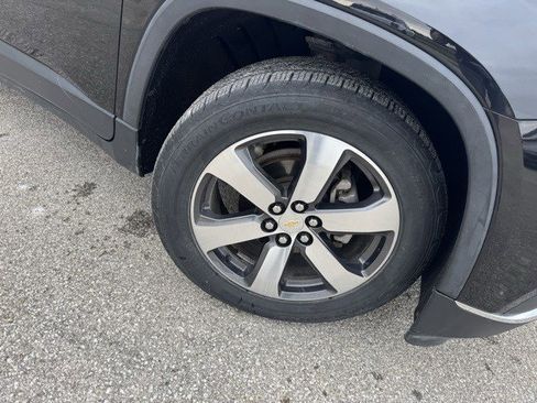 Used 2019 Chevrolet Traverse LT w/ LT Premium Package image 41