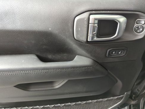 Used 2023 Jeep Wrangler Altitude image 9