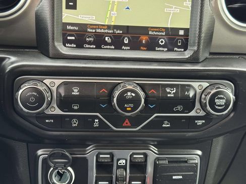 Used 2023 Jeep Gladiator Overland AWD/4WD image 5
