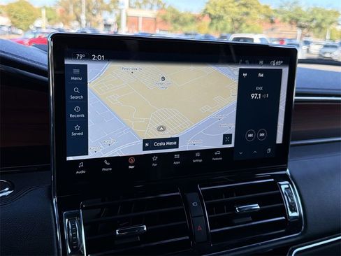 Used 2023 Lincoln Navigator L Reserve image 11