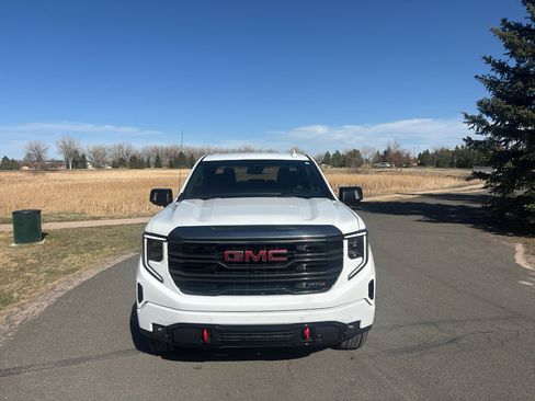 Used 2023 GMC Sierra 1500 AT4 image 3