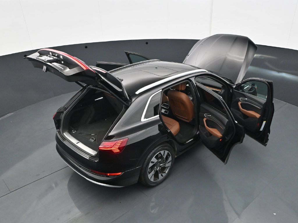 Used 2023 Audi e-tron Premium AWD/4WD image 41