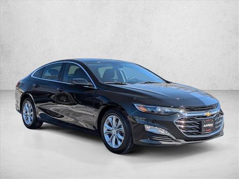 Used 2023 Chevrolet Malibu LT image 3