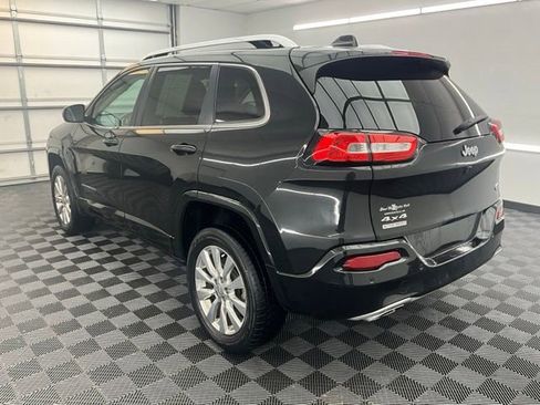 Used 2016 Jeep Cherokee Overland AWD/4WD image 14