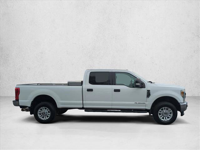Used 2018 Ford F350 XLT w/ Camper Package AWD/4WD image 4