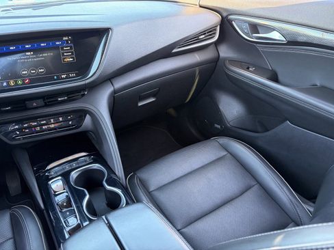 Certified 2022 Buick Envision Essence w/ Technology Package I FWD image 17