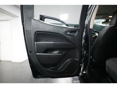 Used 2018 Chevrolet Colorado LT image 14