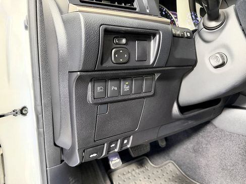 Used 2016 Lexus ES 350 w/ Luxury Package w/Wood Trim FWD image 32