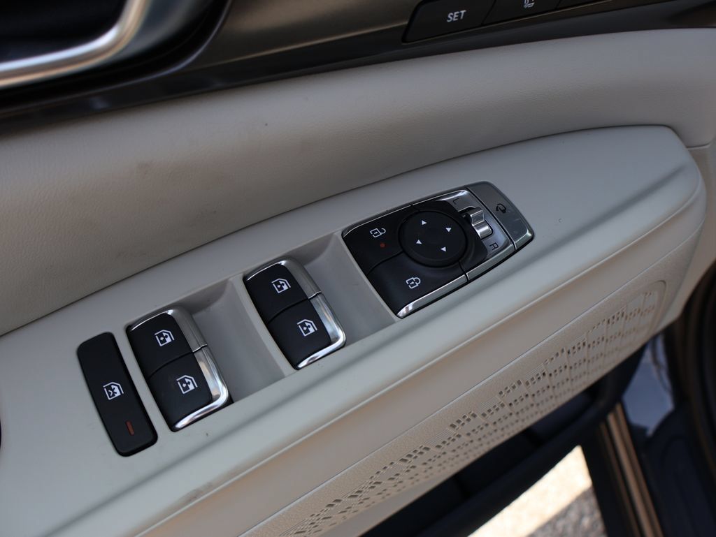 New 2026 Kia Carnival SX w/ SX Dark Edition Package FWD image 18