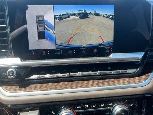 New 2026 GMC Sierra 1500 SLE w/ Preferred Package AWD/4WD image 33