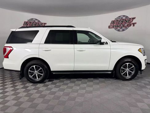 Used 2021 Ford Expedition XLT w/ Equipment Group 202A image 8