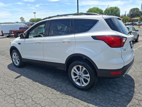 Used 2019 Ford Escape SEL AWD/4WD image 4