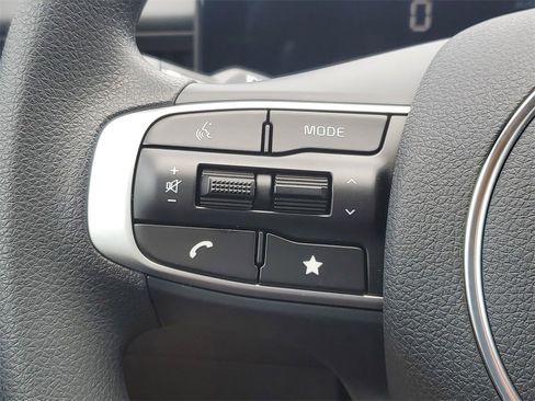 New 2025 Kia K5 LXS image 11