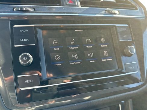 Used 2021 Volkswagen Tiguan S image 19