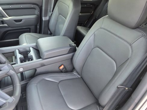 New 2026 Land Rover Defender 110 S image 12