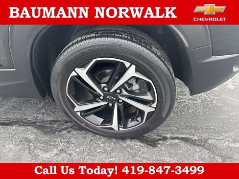 Used 2023 Chevrolet TrailBlazer RS image 23