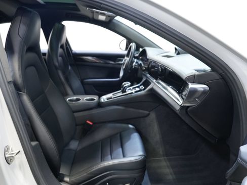 Used 2022 Porsche Panamera 4S w/ Premium Package AWD/4WD image 35