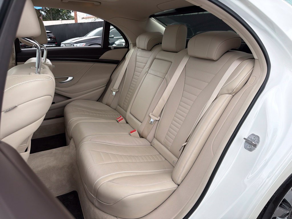 Used 2020 Mercedes-Benz S 560 4MATIC Sedan image 35