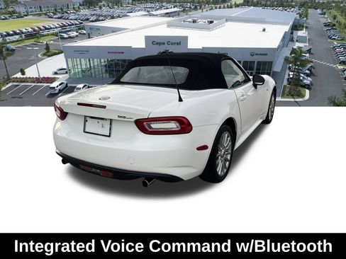 Used 2018 FIAT 124 Spider Classica w/ Technology Group RWD image 8